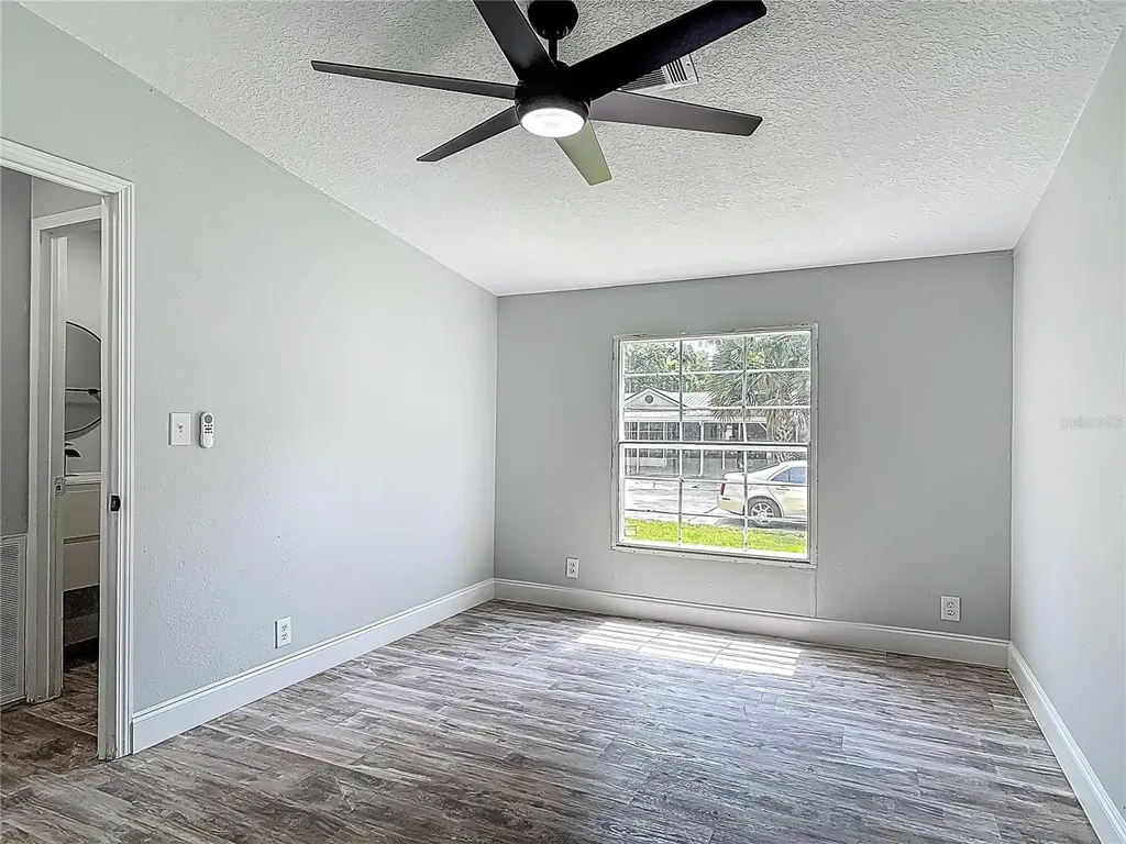 1907 Madre Street New Smyrna Beach FL 32168