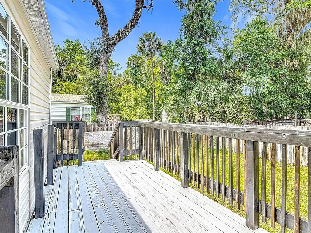 1907 Madre Street New Smyrna Beach FL 32168