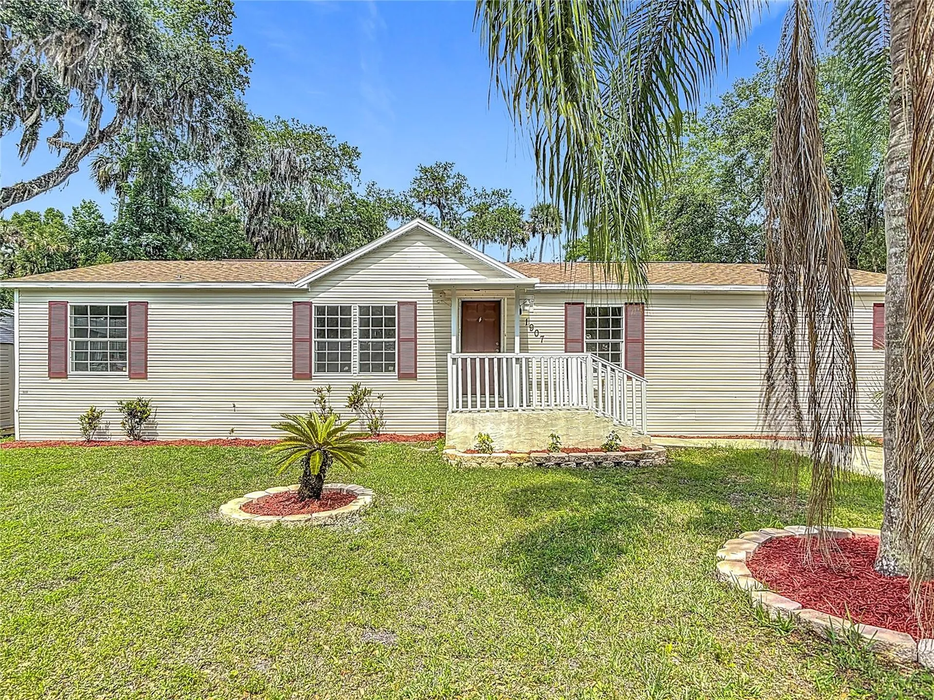 1907 Madre Street New Smyrna Beach FL 32168