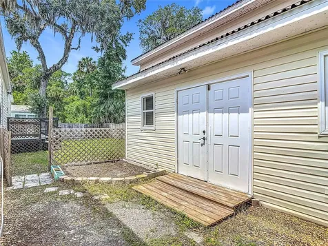 1907 Madre Street New Smyrna Beach FL 32168