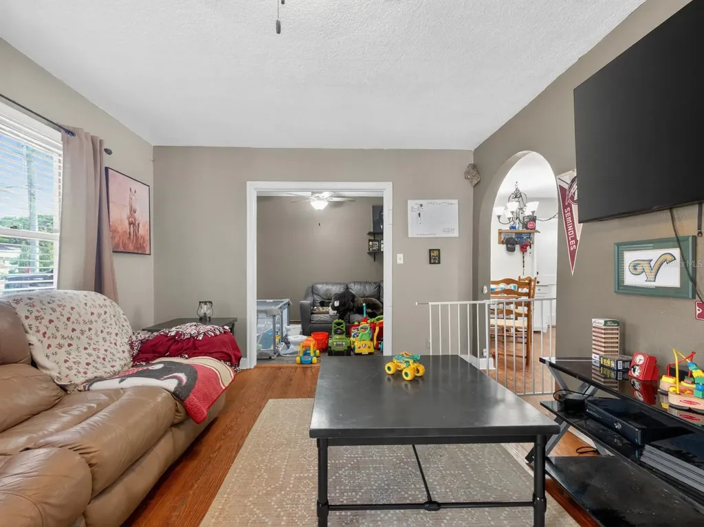 406 S 12th Street Leesburg FL 34748