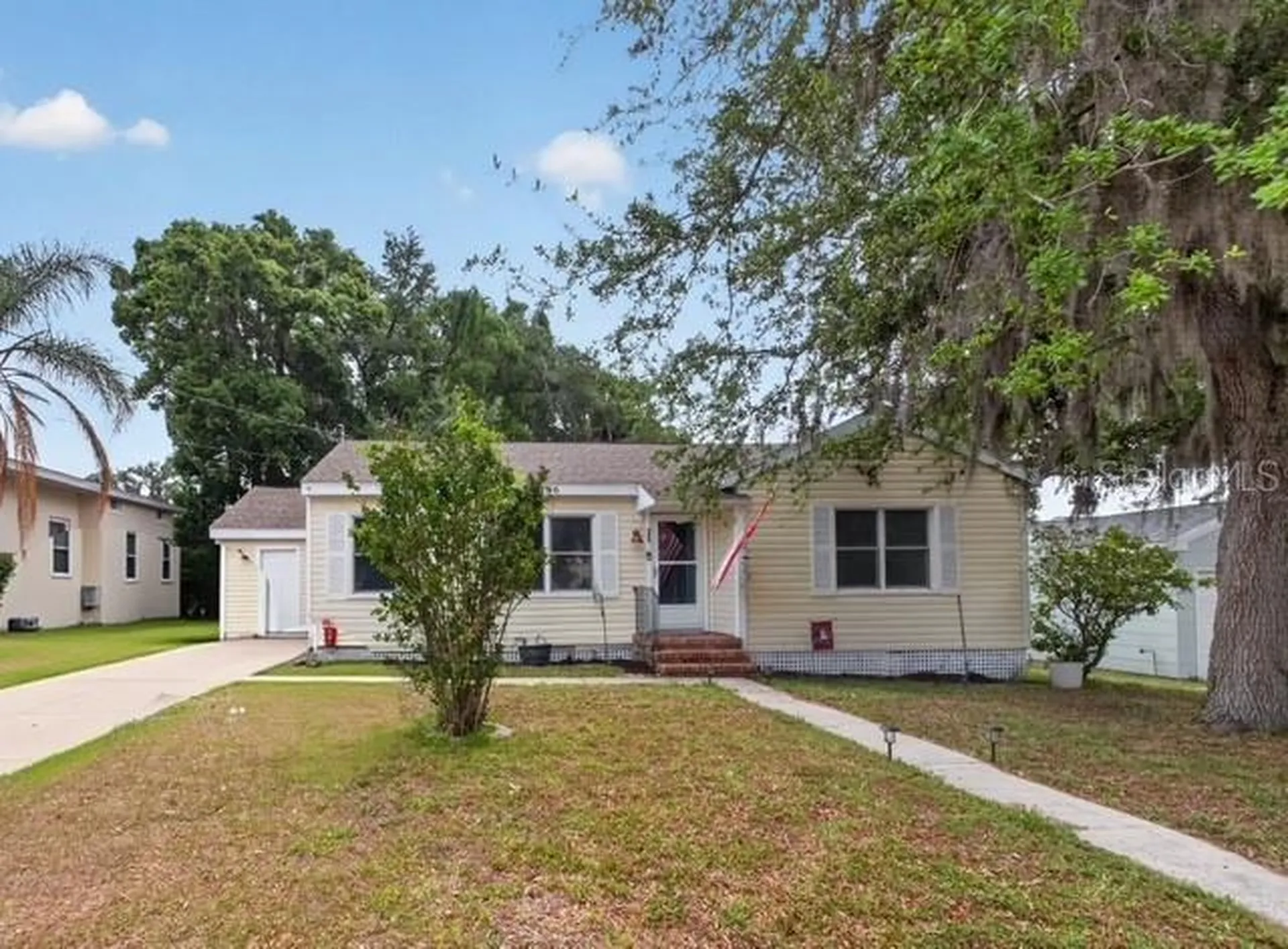406 S 12th Street Leesburg FL 34748