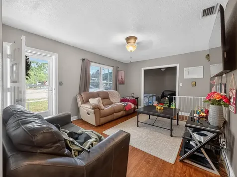 406 S 12th Street Leesburg FL 34748