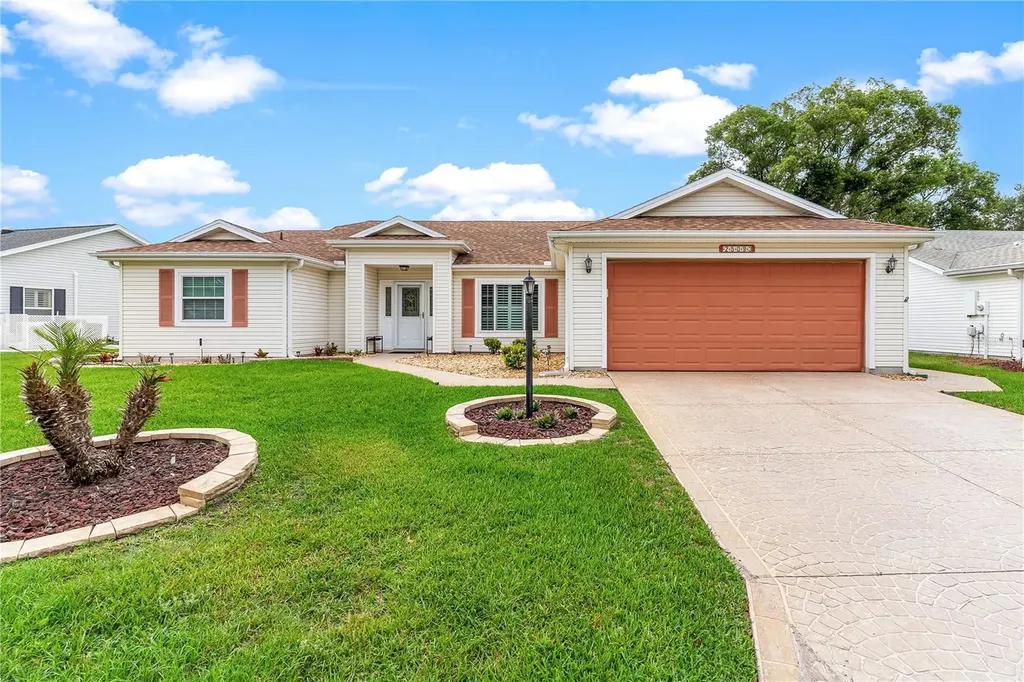 25093 Riverwalk Drive Leesburg FL 34748
