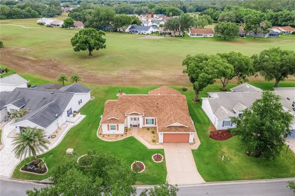 25093 Riverwalk Drive Leesburg FL 34748