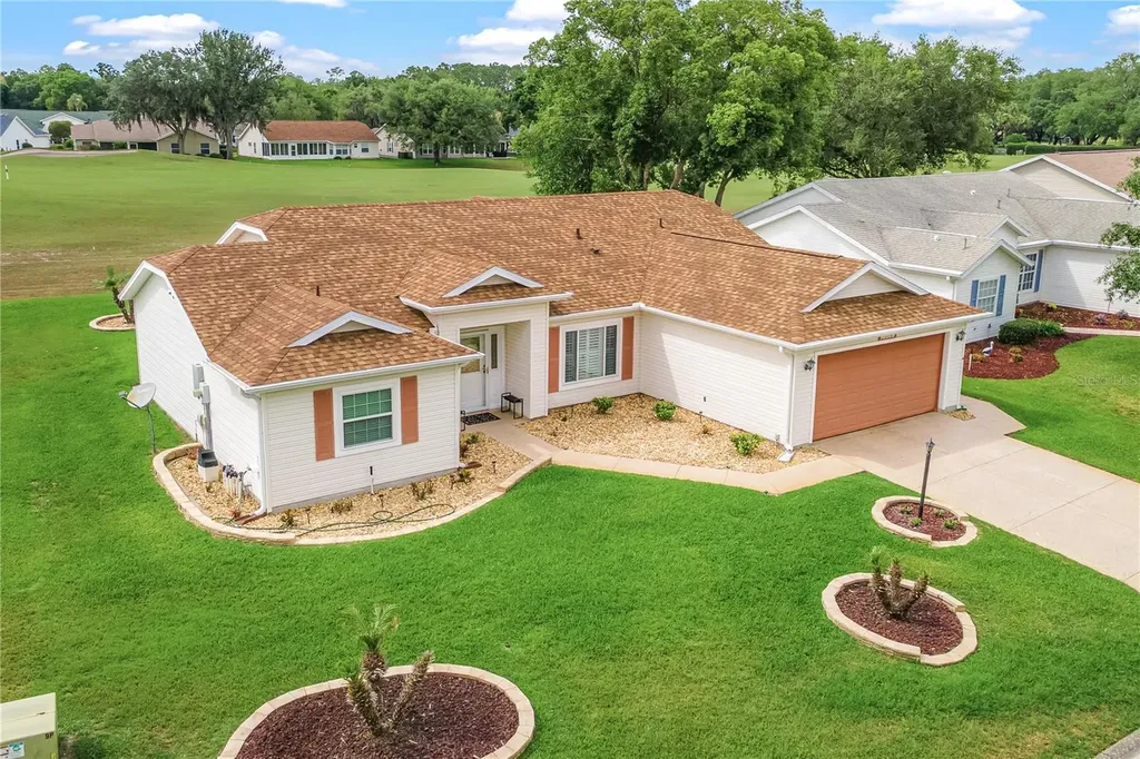 25093 Riverwalk Drive Leesburg FL 34748