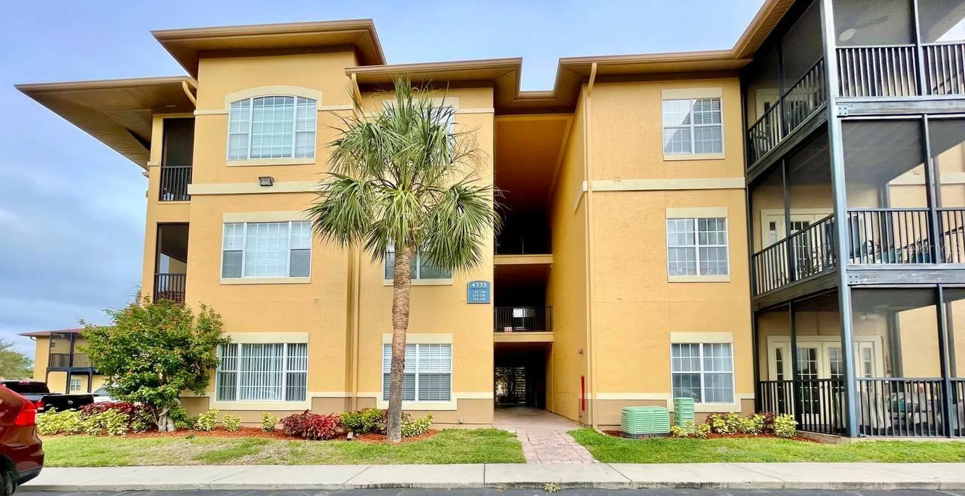 4333 Bayside Village Drive Tampa FL 33615