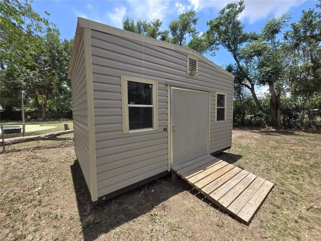 204 Morningside Drive Valrico FL 33594