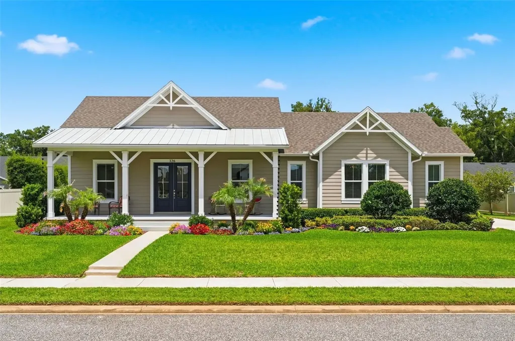 326 W Delaware Avenue Lake Helen FL 32744