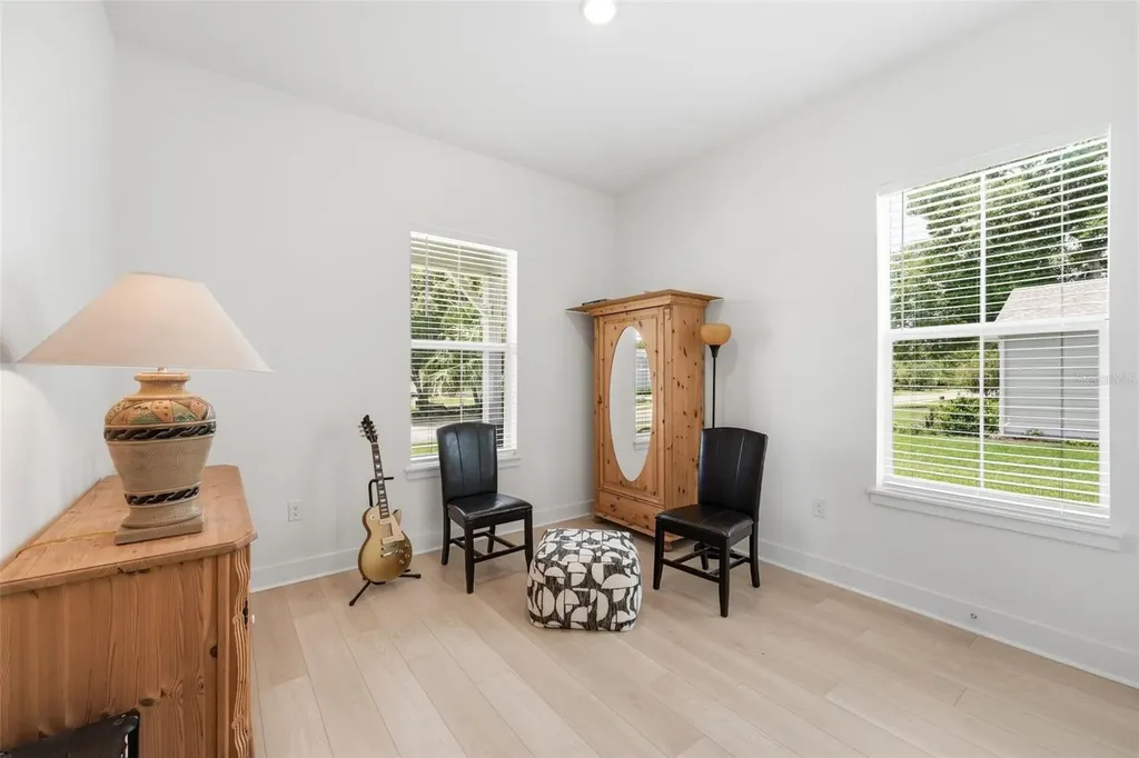 326 W Delaware Avenue Lake Helen FL 32744