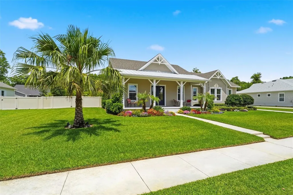 326 W Delaware Avenue Lake Helen FL 32744