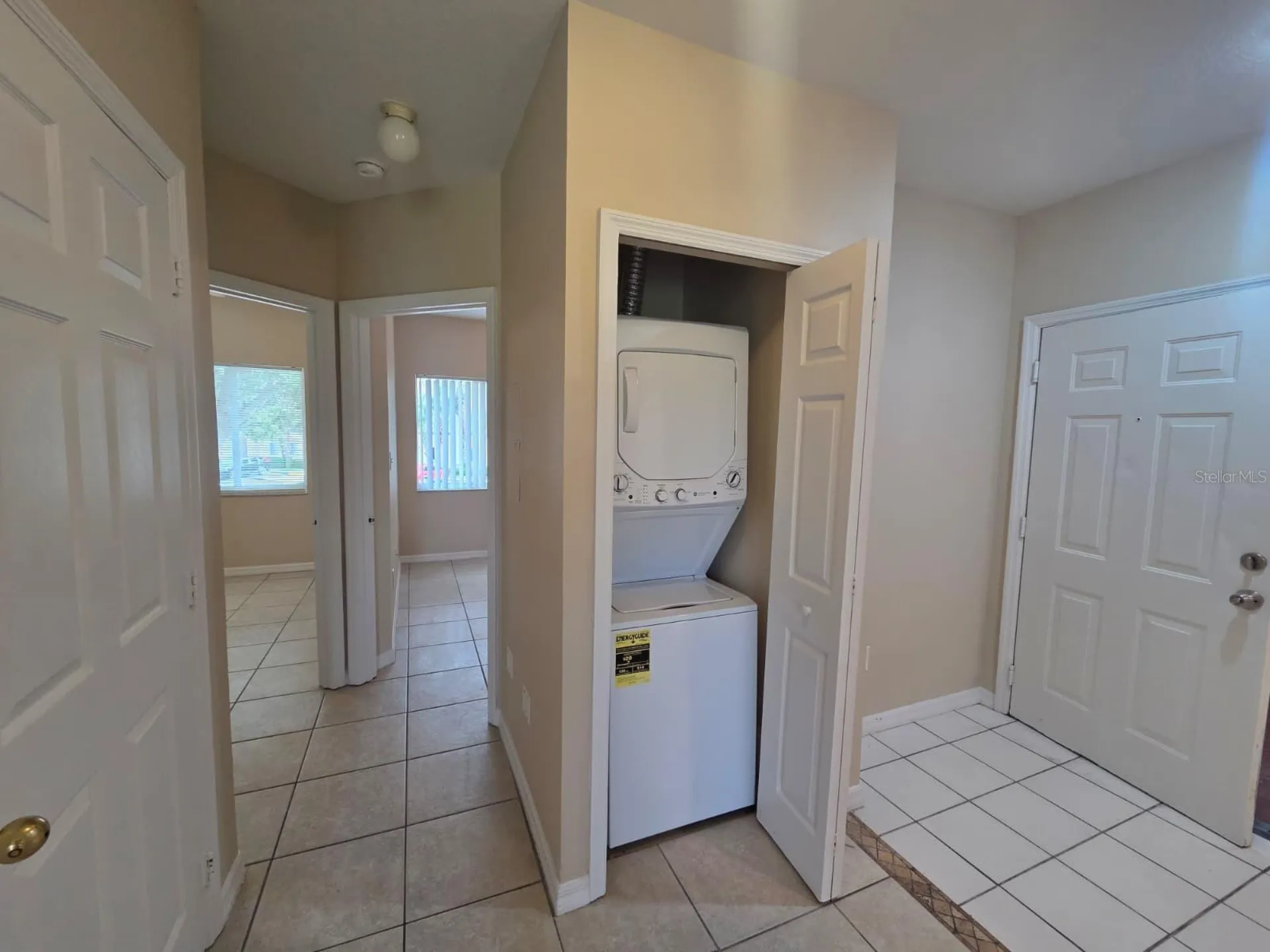489 Las Cortes Lane Orlando FL 32824