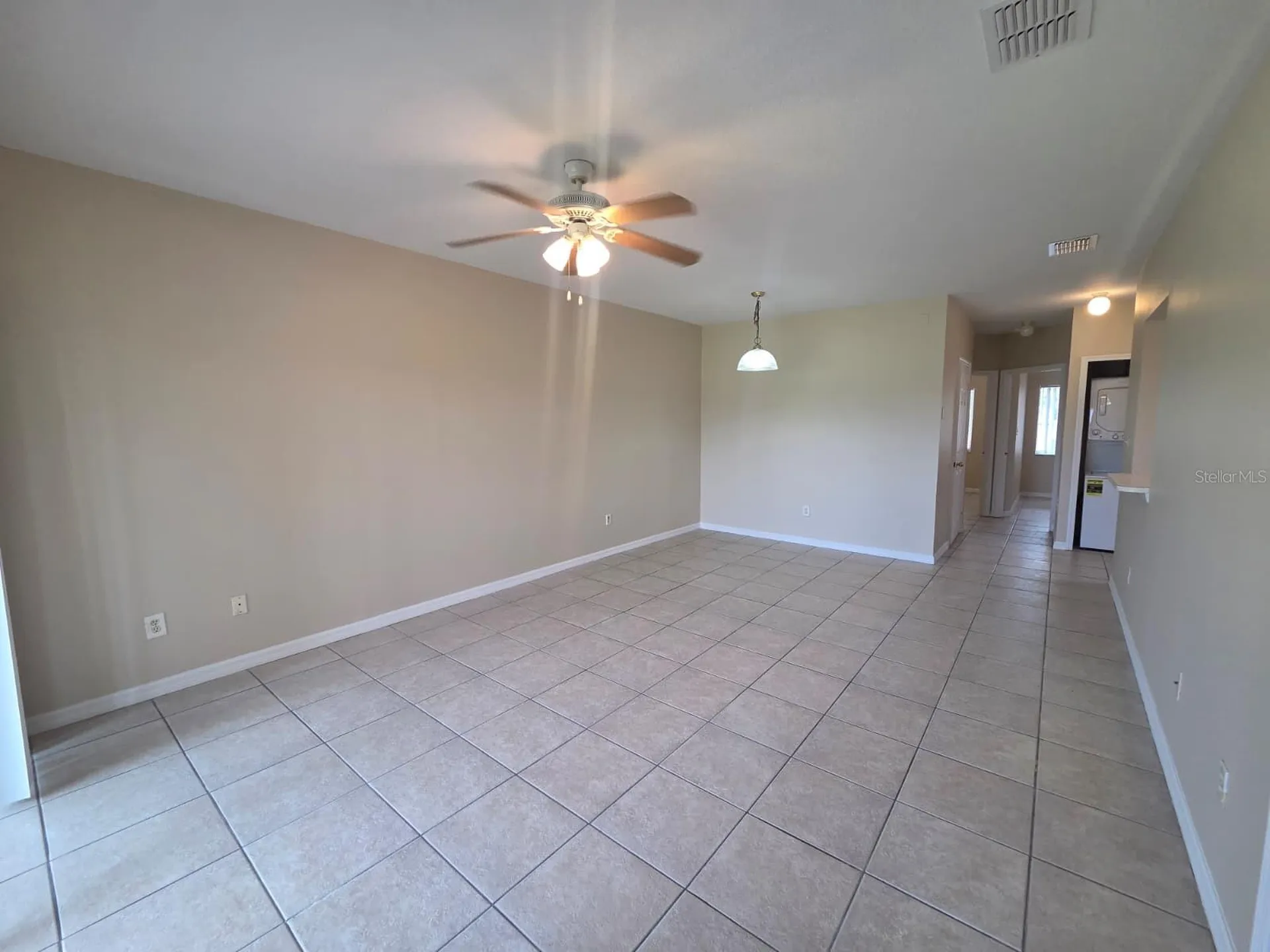 489 Las Cortes Lane Orlando FL 32824