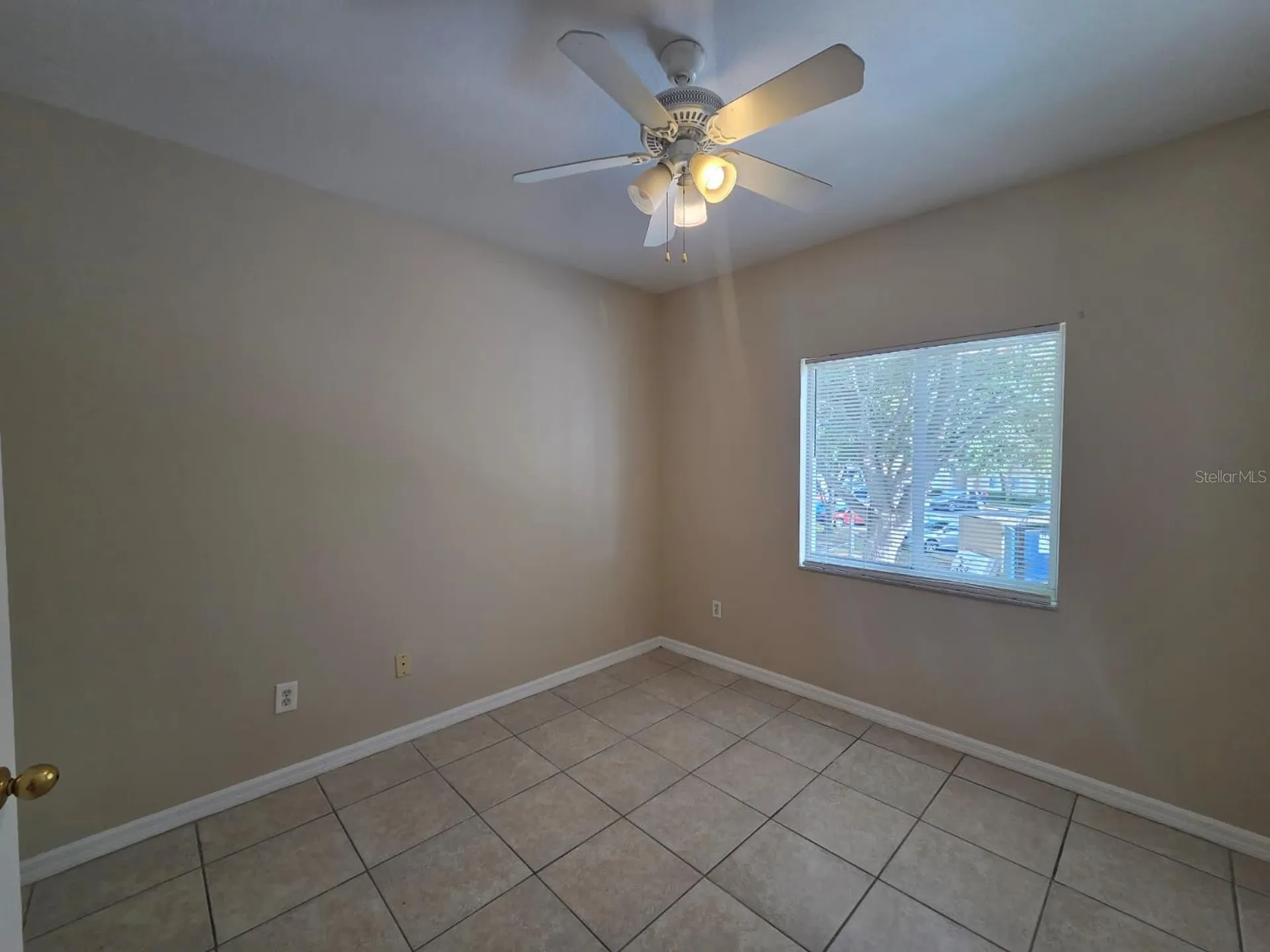 489 Las Cortes Lane Orlando FL 32824