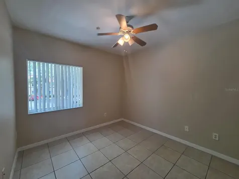 489 Las Cortes Lane Orlando FL 32824