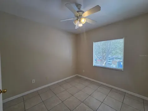 489 Las Cortes Lane Orlando FL 32824