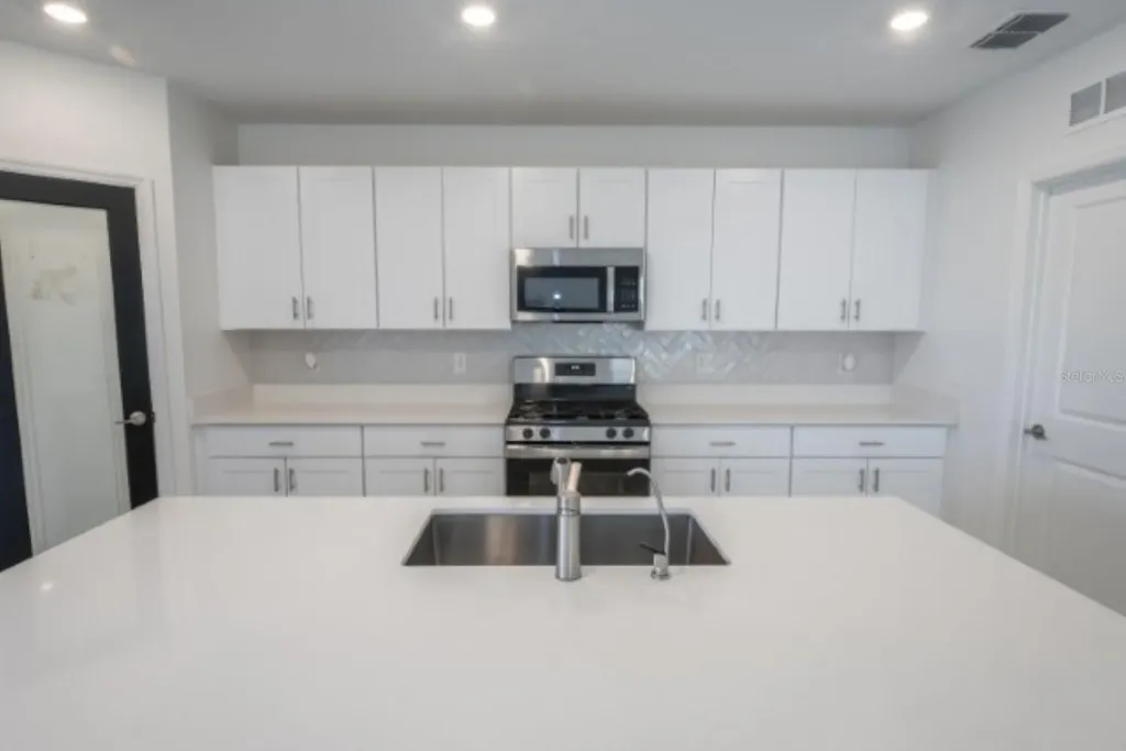 1782 Lanier Road Zephyrhills FL 33541