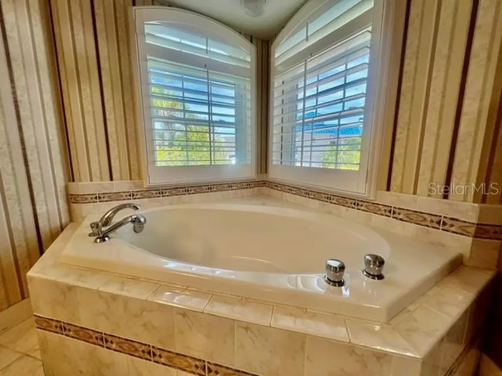 120 9th Street E Tierra Verde FL 33715
