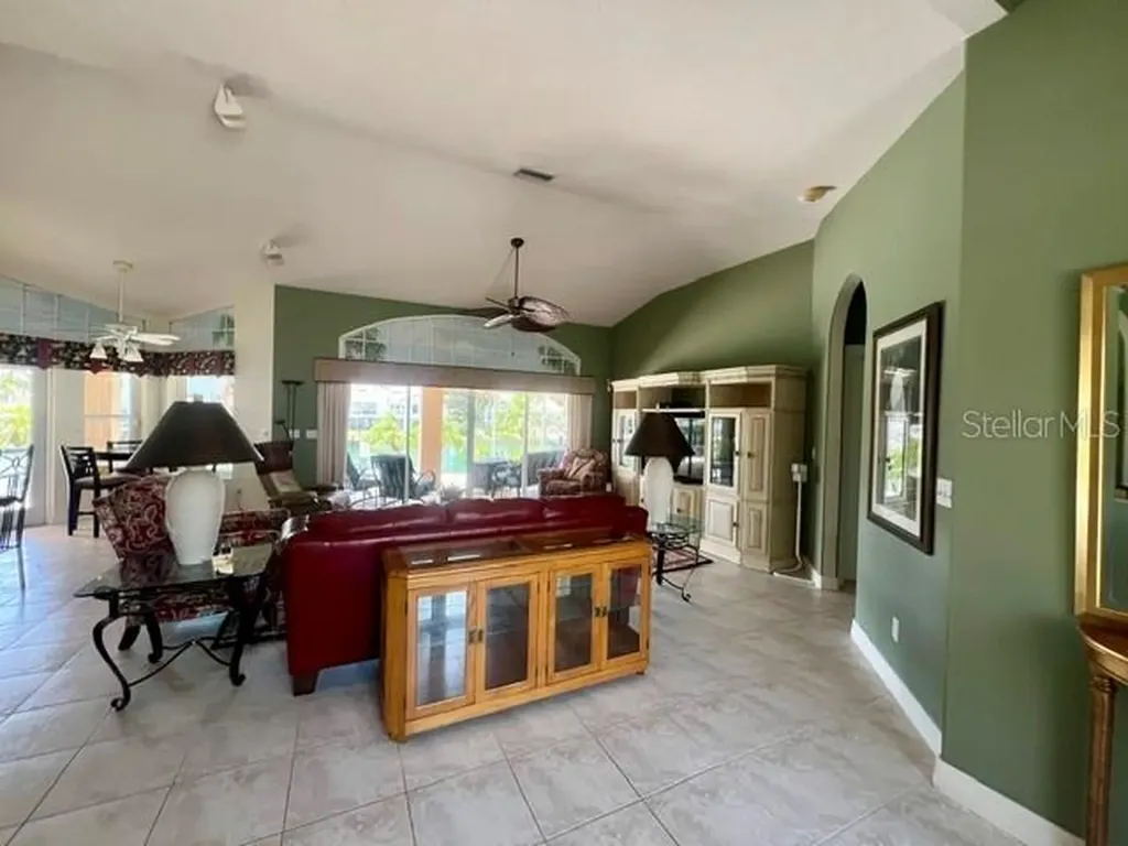 120 9th Street E Tierra Verde FL 33715
