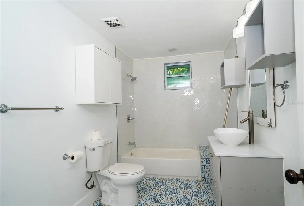 6704 N Taliaferro Avenue Tampa FL 33604