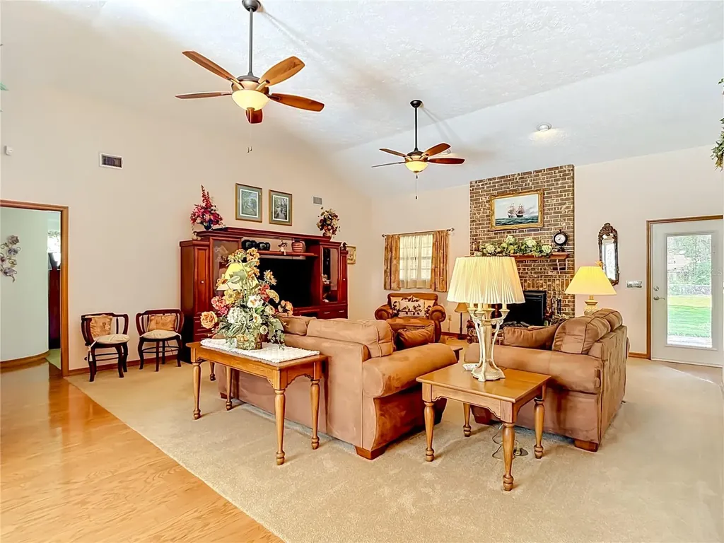 2702 Stafford Oaks Place Plant City FL 33565