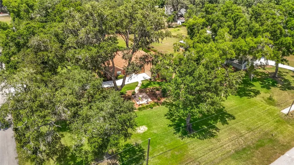 2702 Stafford Oaks Place Plant City FL 33565