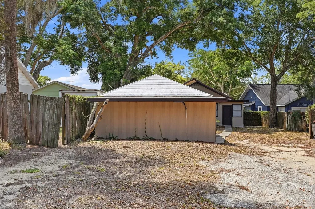 1414 Johns Avenue Haines City FL 33844