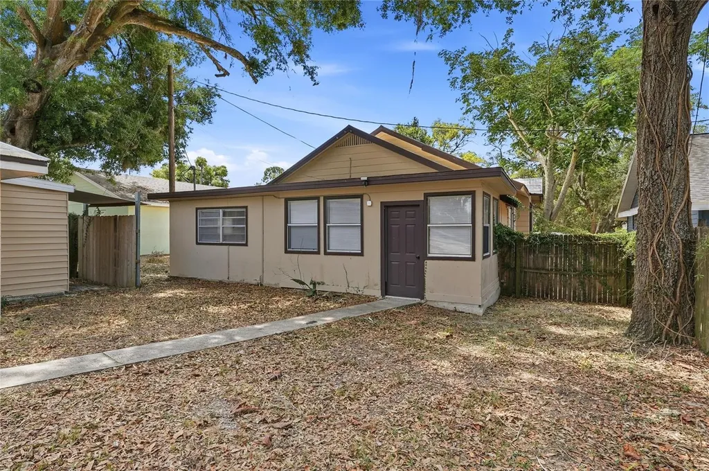 1414 Johns Avenue Haines City FL 33844