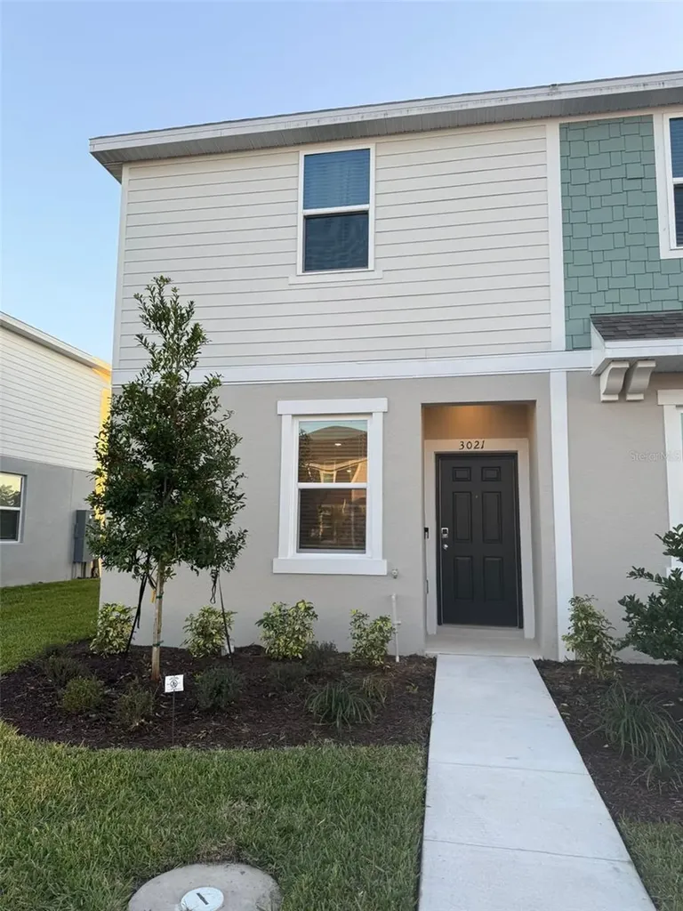 3021 Skyline Loop Kissimmee FL 34758