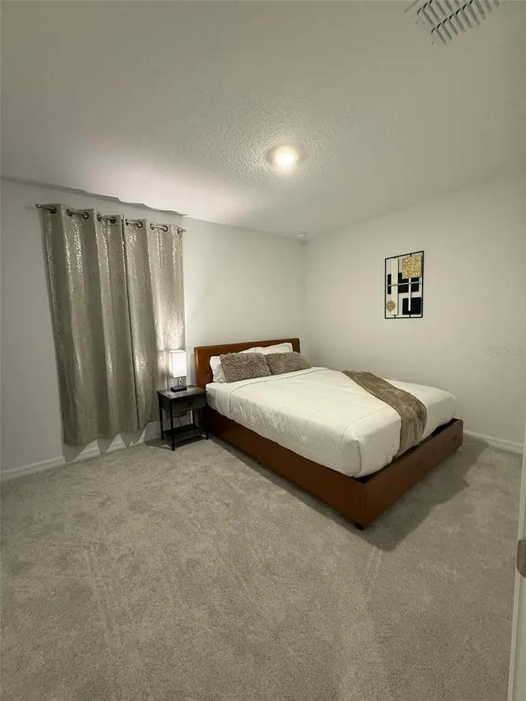 3021 Skyline Loop Kissimmee FL 34758