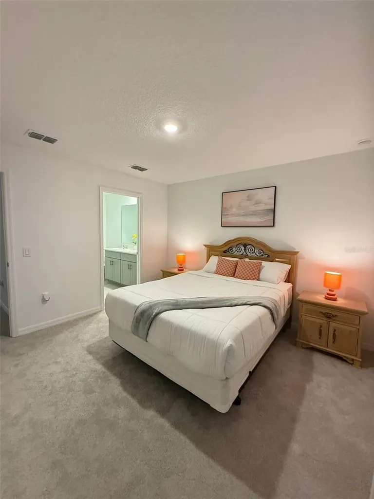3021 Skyline Loop Kissimmee FL 34758