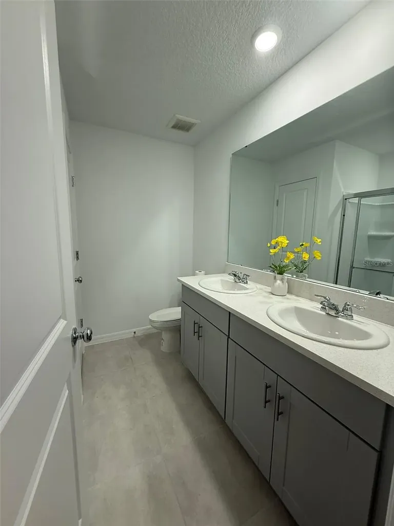 3021 Skyline Loop Kissimmee FL 34758