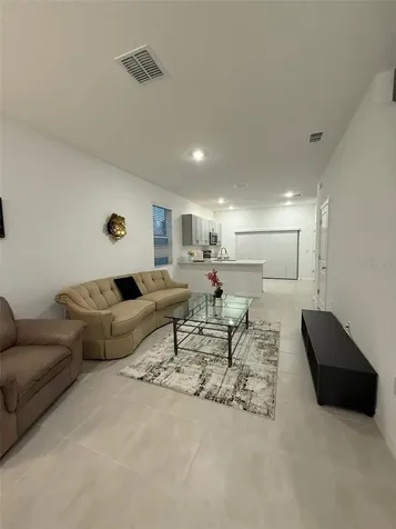 3021 Skyline Loop Kissimmee FL 34758