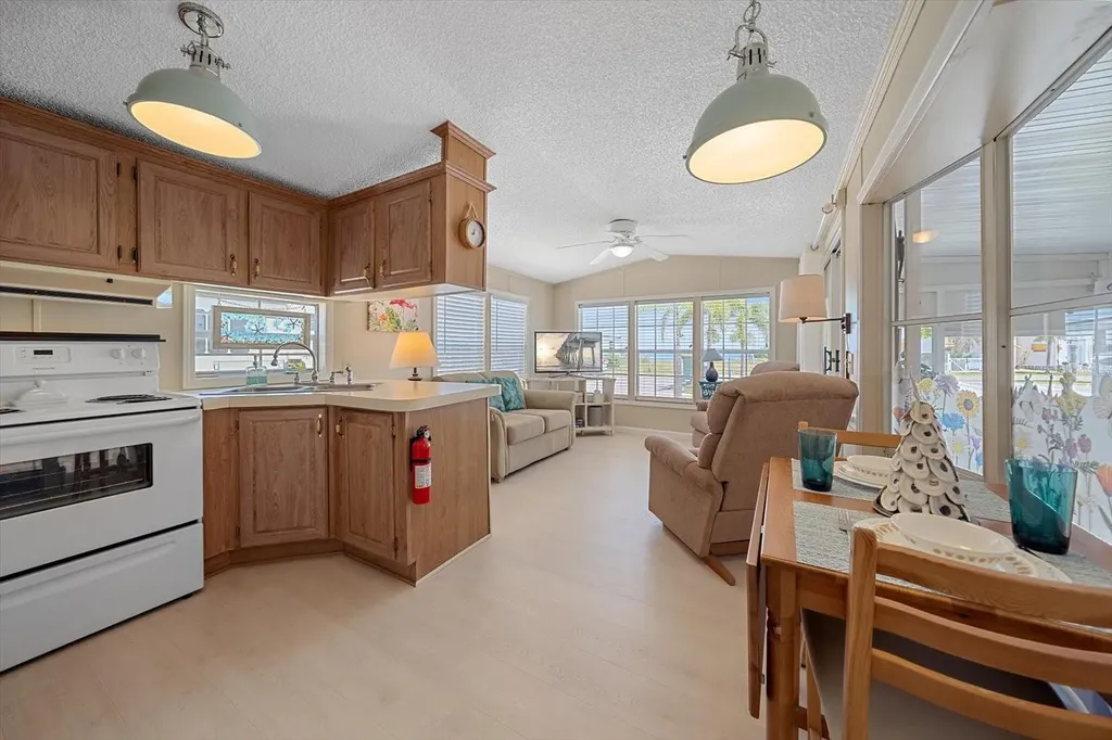 58 Montego Drive Palmetto FL 34221