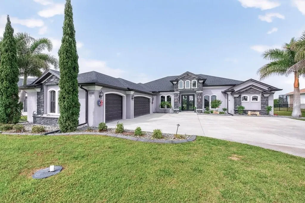 5220 Lake Venice Drive Wimauma FL 33598