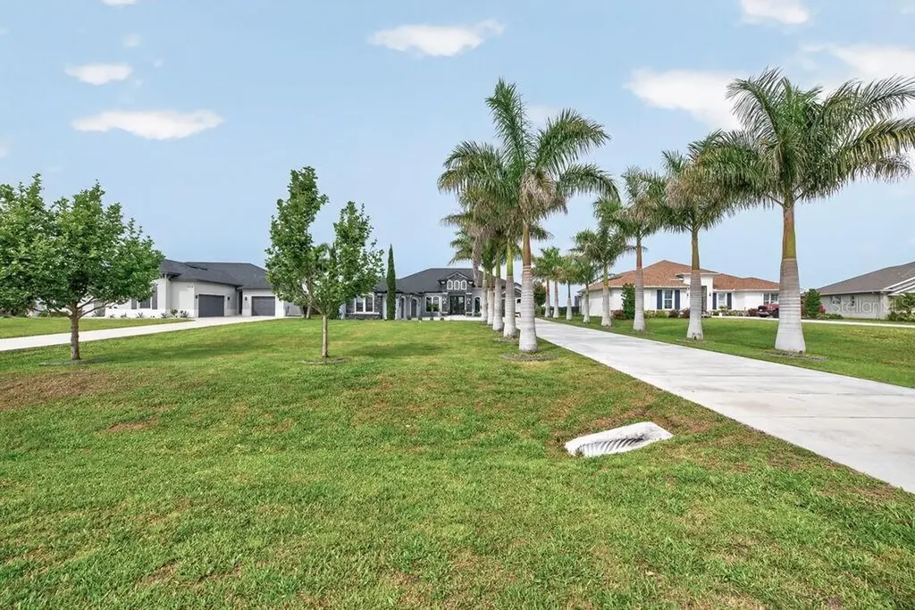 5220 Lake Venice Drive Wimauma FL 33598