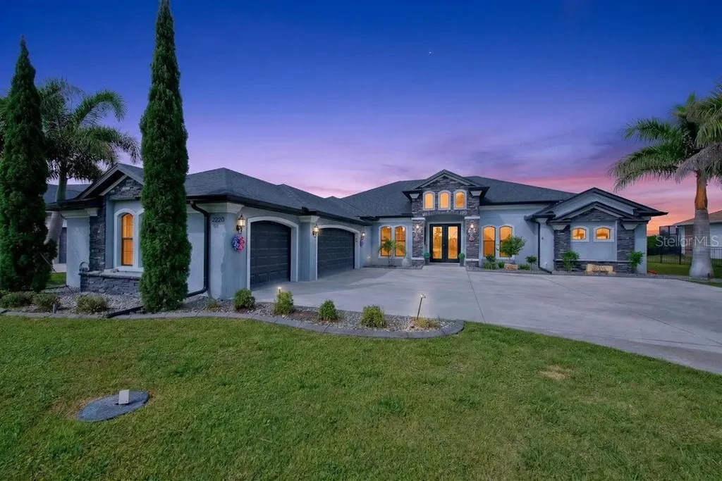 5220 Lake Venice Drive Wimauma FL 33598