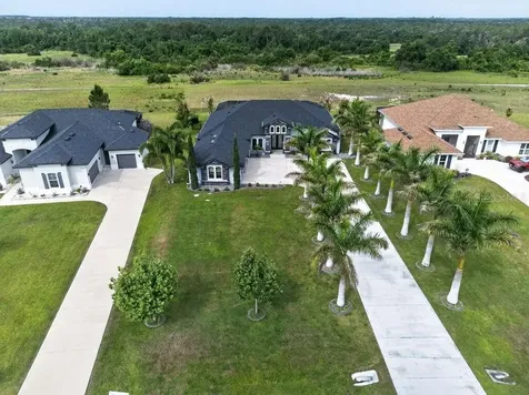 5220 Lake Venice Drive Wimauma FL 33598