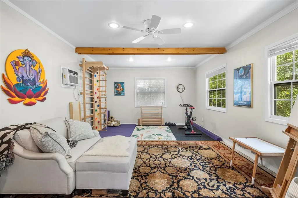 5118 N Branch Avenue Tampa FL 33603