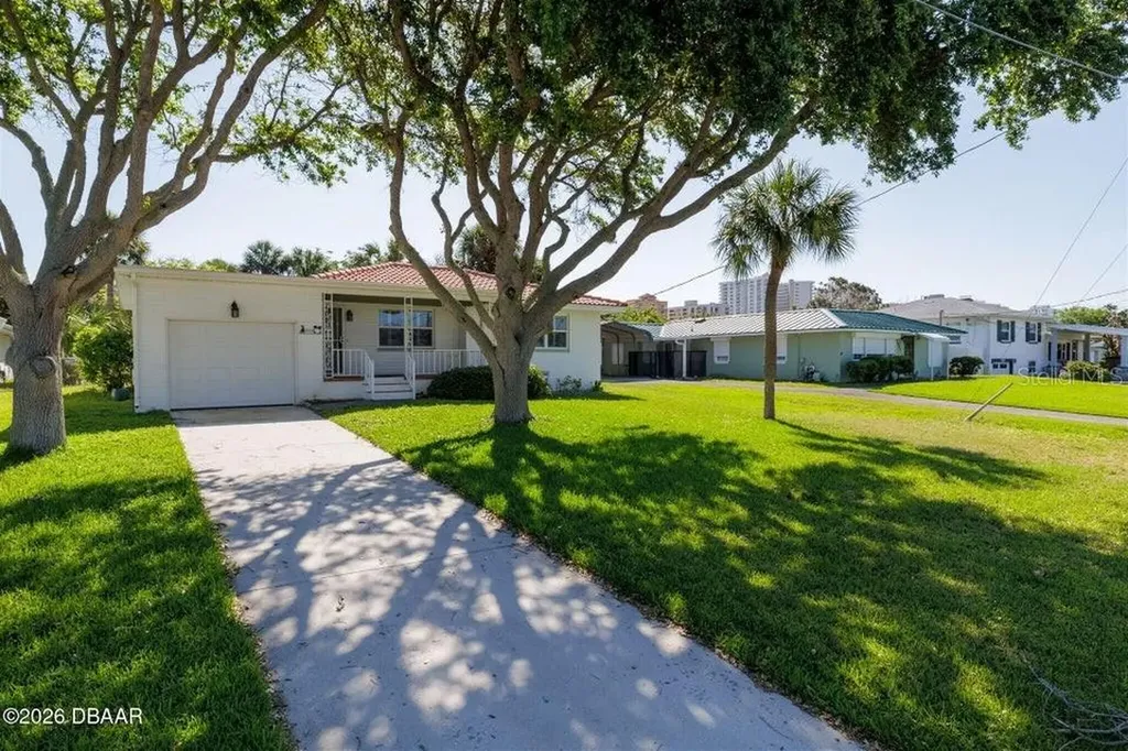 2825 Gladys Terrace Daytona Beach FL 32118