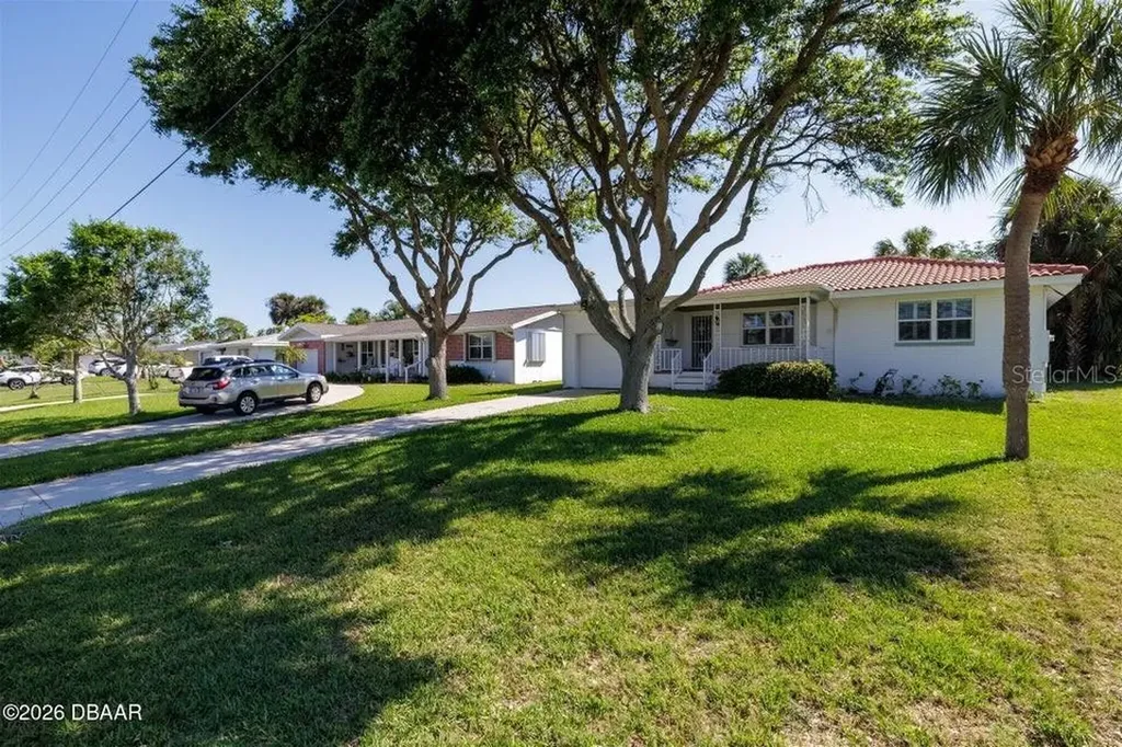 2825 Gladys Terrace Daytona Beach FL 32118