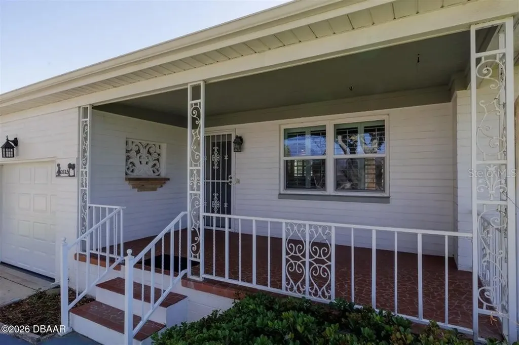 2825 Gladys Terrace Daytona Beach FL 32118