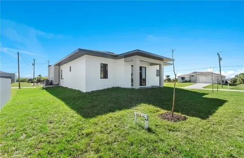 4233 Jacaranda Parkway W Cape Coral FL 33993