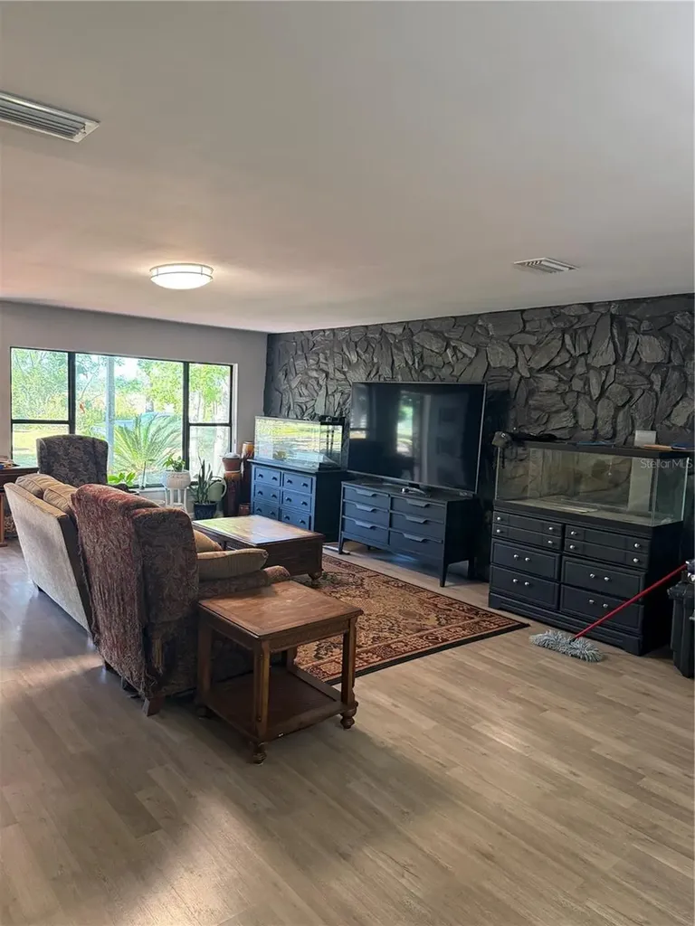 22155 County Road 136 Live Oak FL 32060