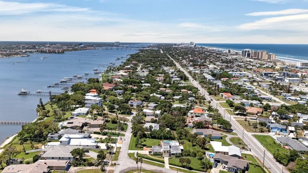 2237 S Halifax Drive Daytona Beach FL 32118