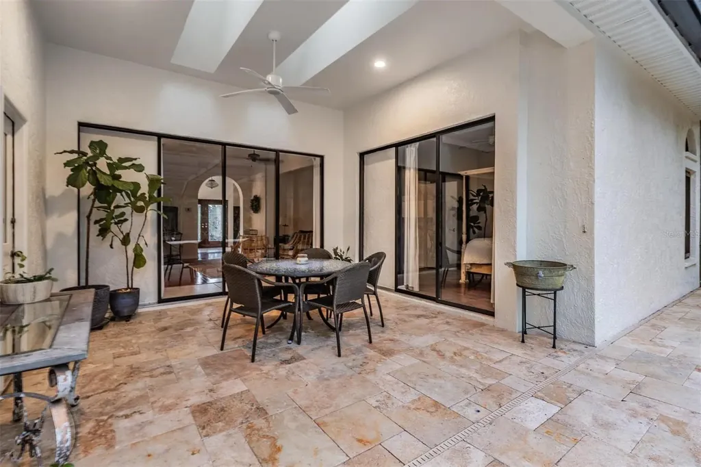 9507 Larkbunting Drive Tampa FL 33647