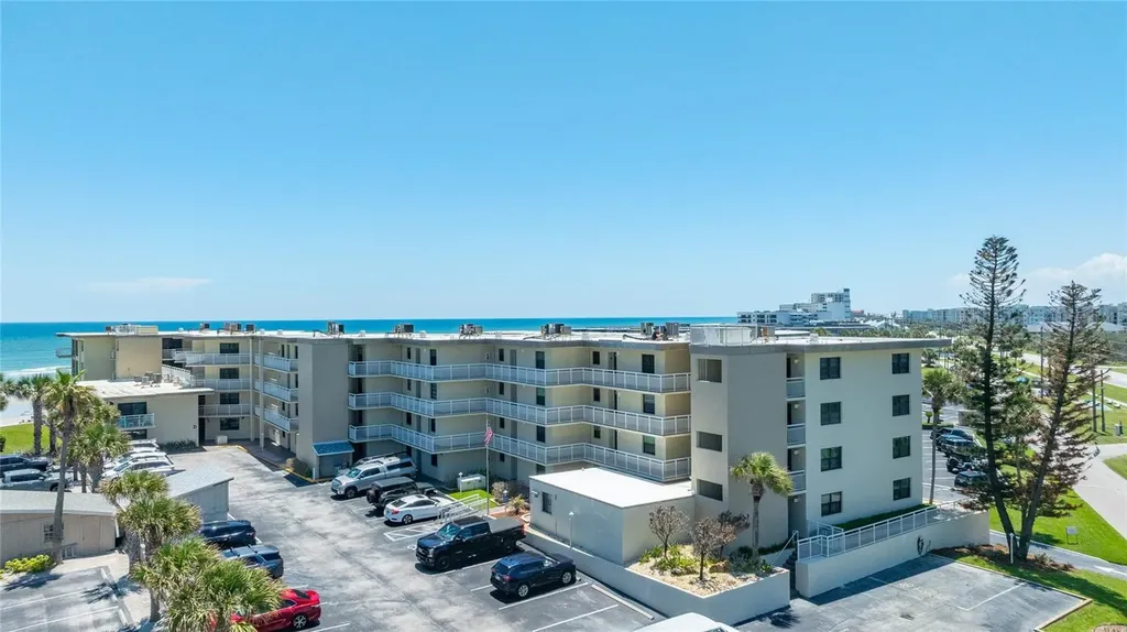 4811 Saxon Drive New Smyrna Beach FL 32169