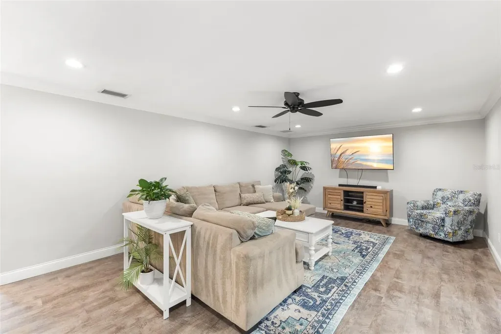 2059 Imperial Way Clearwater FL 33764