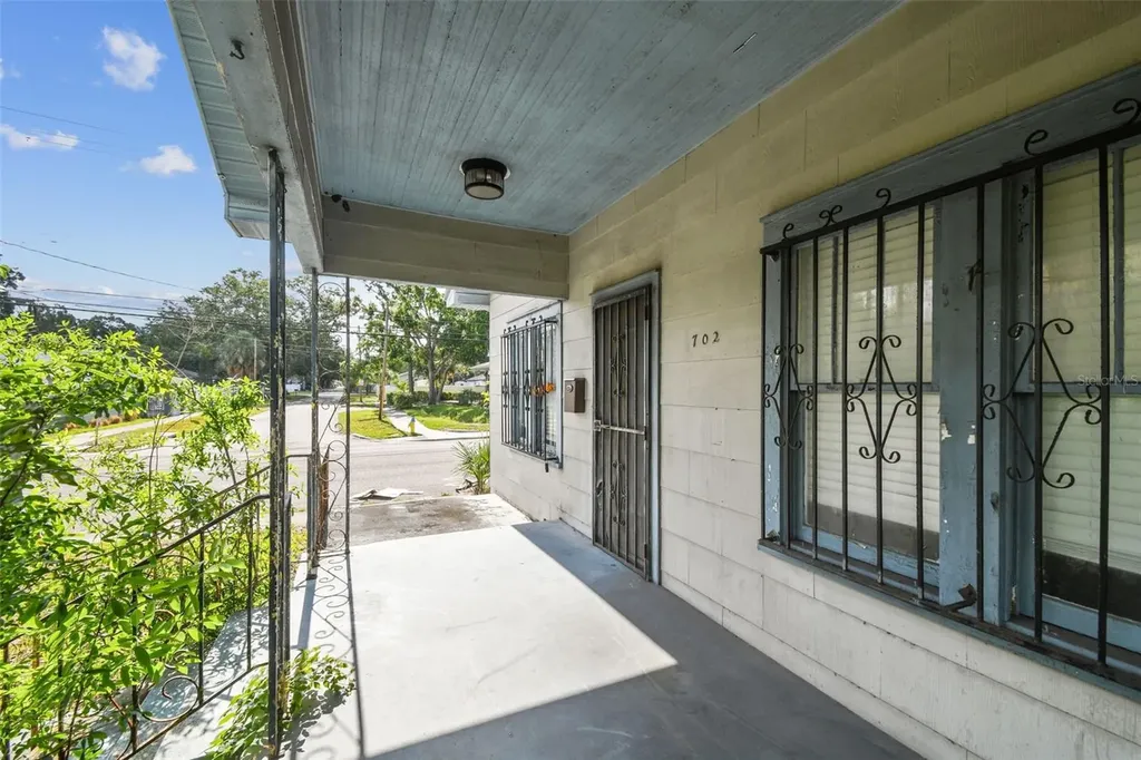 702 W Virginia Avenue Tampa FL 33603