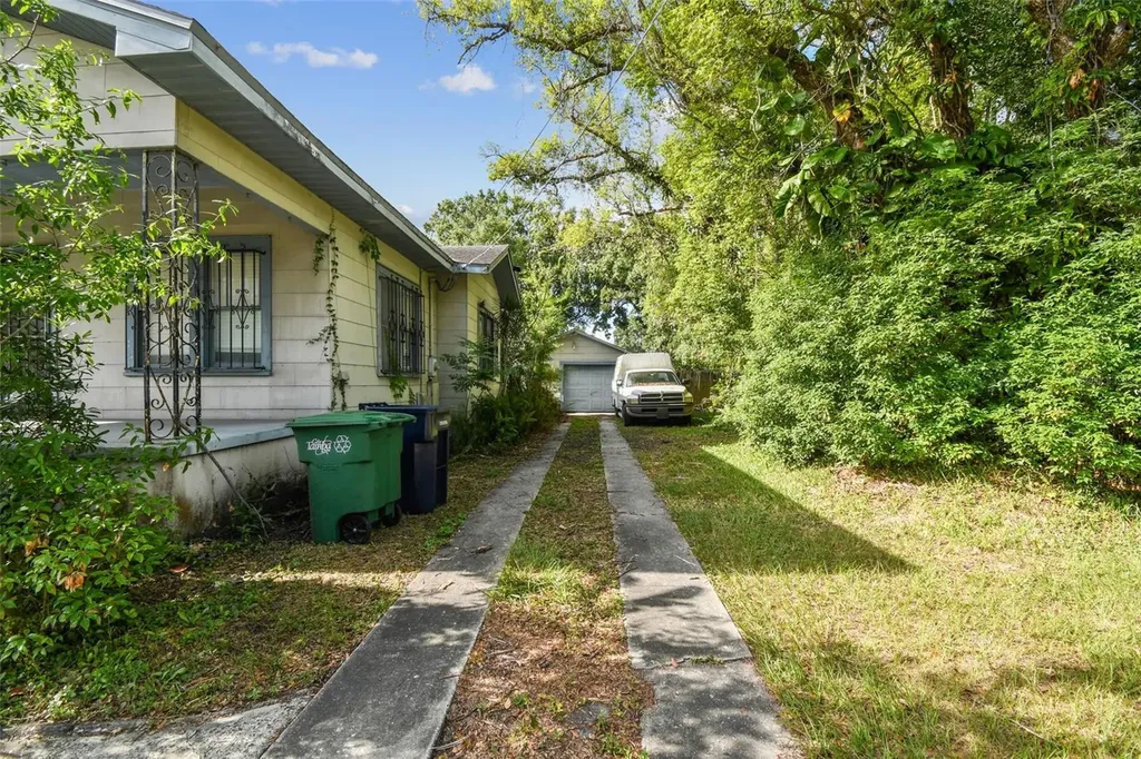 702 W Virginia Avenue Tampa FL 33603